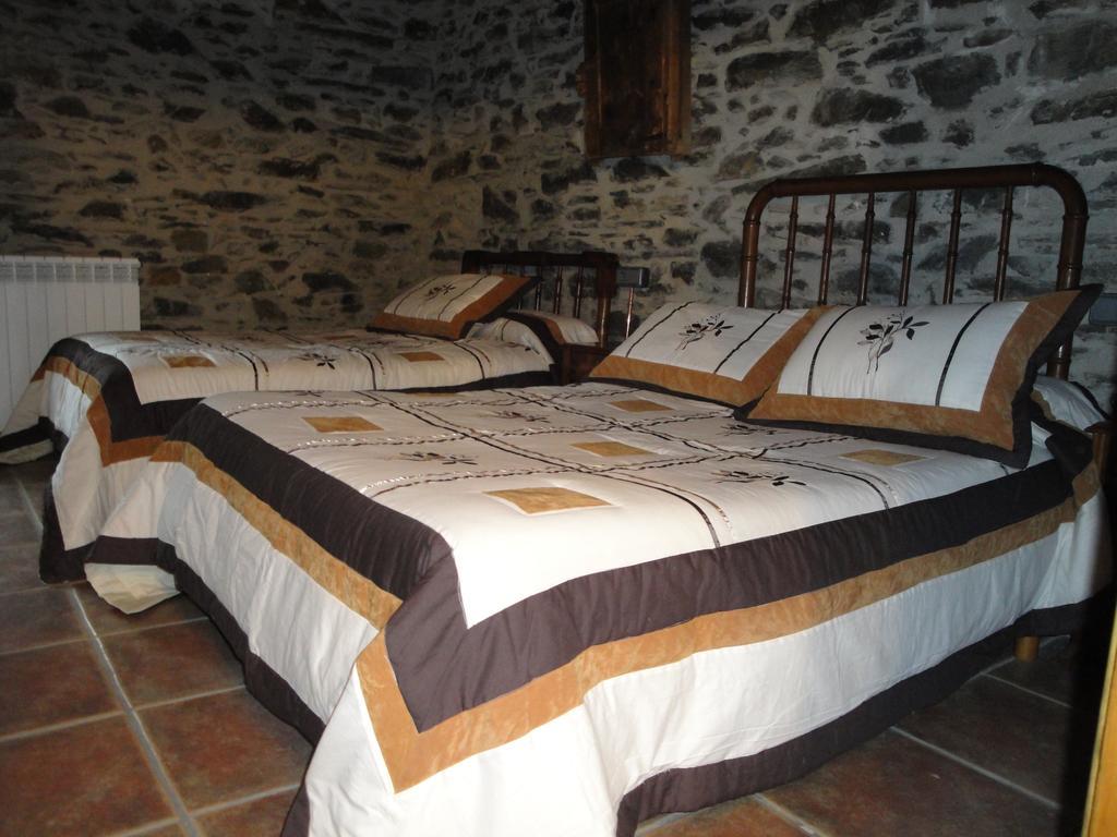 La Cabanya De Cal Forn De Serrat Queralbs Quarto foto